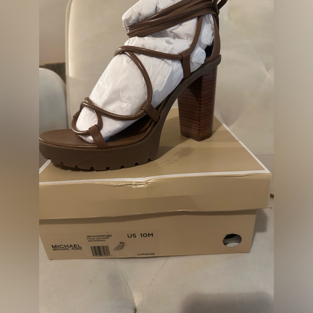 MICHAELKORS heeled sandal with leg wrap NWT